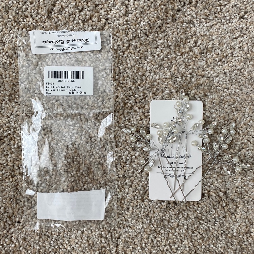 Evild Pearl and Crystal Flower Hair Pins